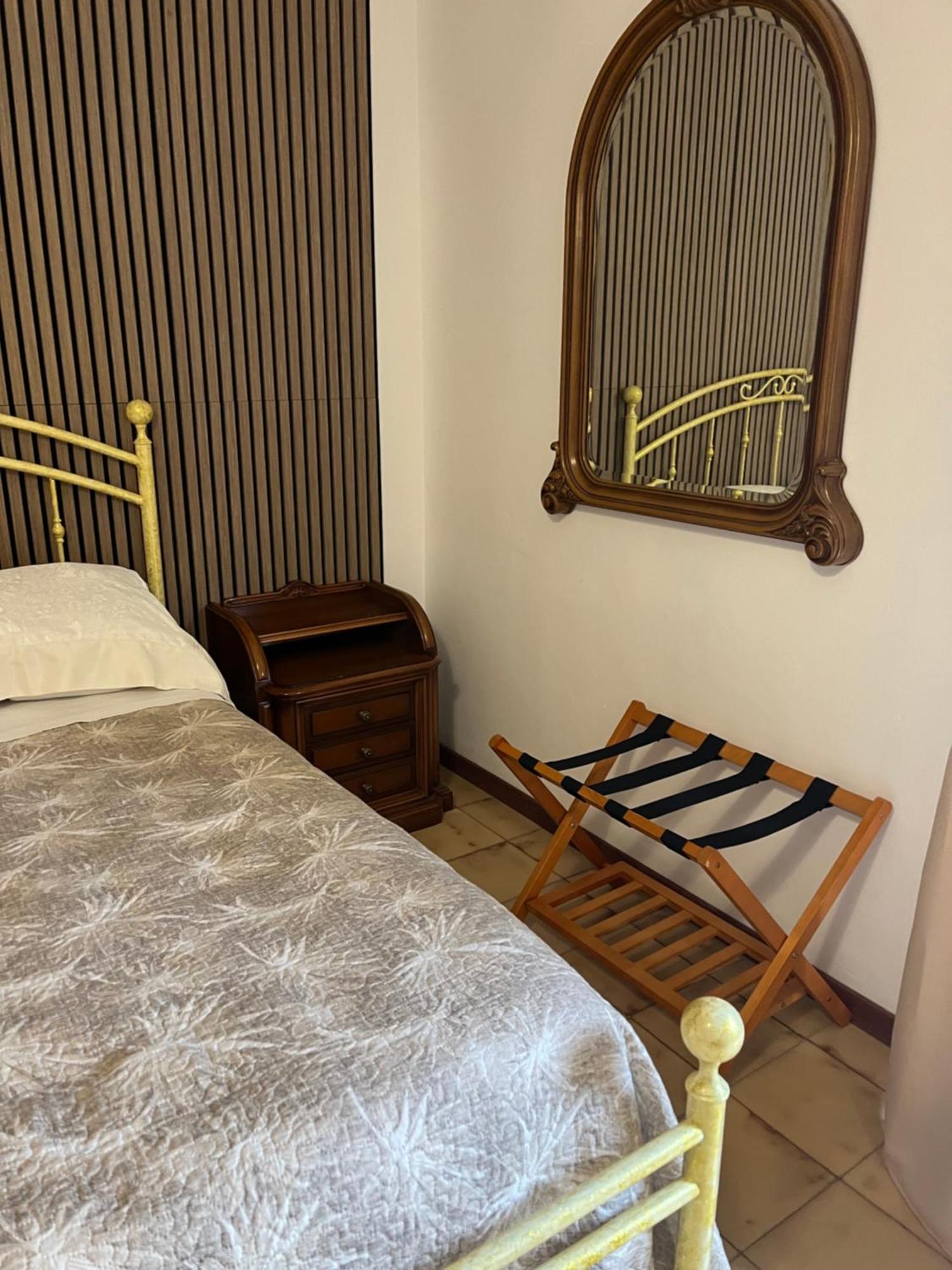 Da Adriana Guesthouse سانتا تيريزا غالّورا المظهر الخارجي الصورة